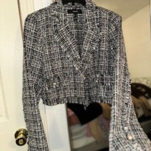 Forever 21 knitted crop blazer w/ pearl buttons SO CUTE